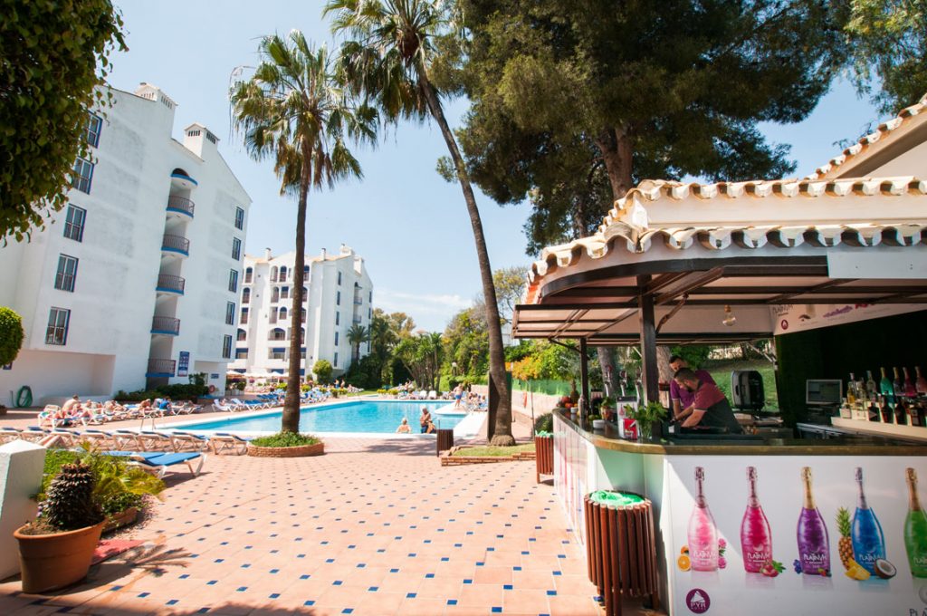 https://golftravelpeople.com/wp-content/uploads/2019/12/PYR-Marbella-Hotel-Swimming-Pools-2-1024x680.jpg