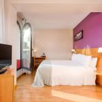 https://golftravelpeople.com/wp-content/uploads/2019/12/Tryp-Jerez-Hotel-Bedrooms-5-Copy-150x150.jpg