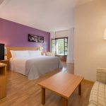https://golftravelpeople.com/wp-content/uploads/2019/12/Tryp-Jerez-Hotel-Bedrooms-7-Copy-150x150.jpg