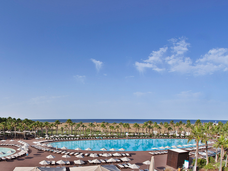 https://golftravelpeople.com/wp-content/uploads/2019/12/Vidamar-Resort-Hotel-Albufeira-Algarve-Swimming-Pools-2.jpg