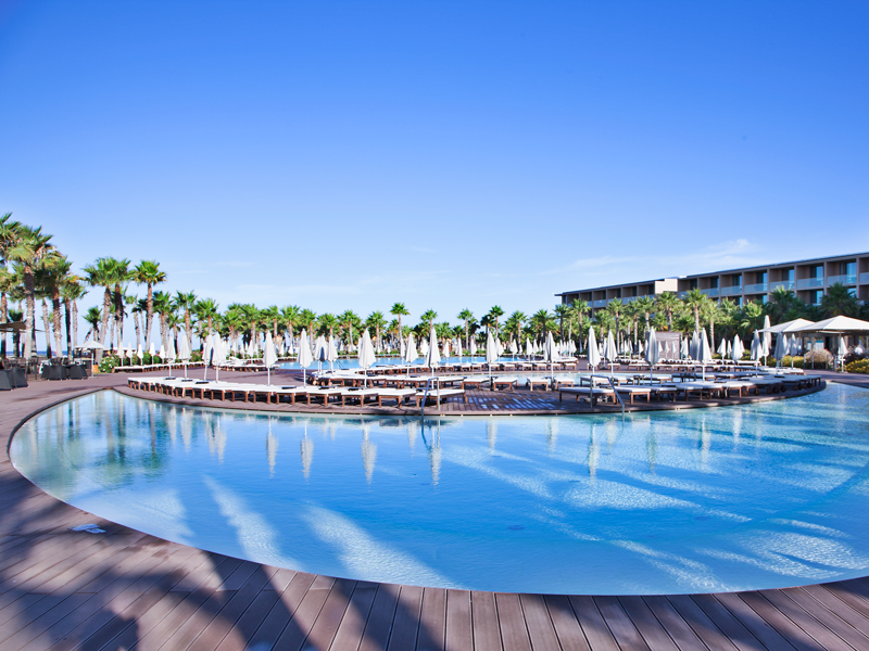 https://golftravelpeople.com/wp-content/uploads/2019/12/Vidamar-Resort-Hotel-Albufeira-Algarve-Swimming-Pools-3.jpg