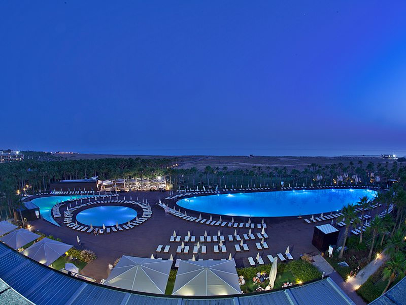 https://golftravelpeople.com/wp-content/uploads/2019/12/Vidamar-Resort-Hotel-Albufeira-Algarve-Swimming-Pools-5.jpg
