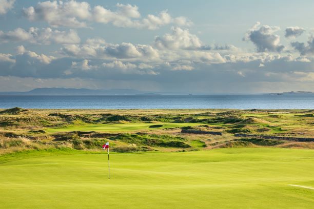 https://golftravelpeople.com/wp-content/uploads/2020/07/Golf-Holidays-in-Scotland-9.jpg