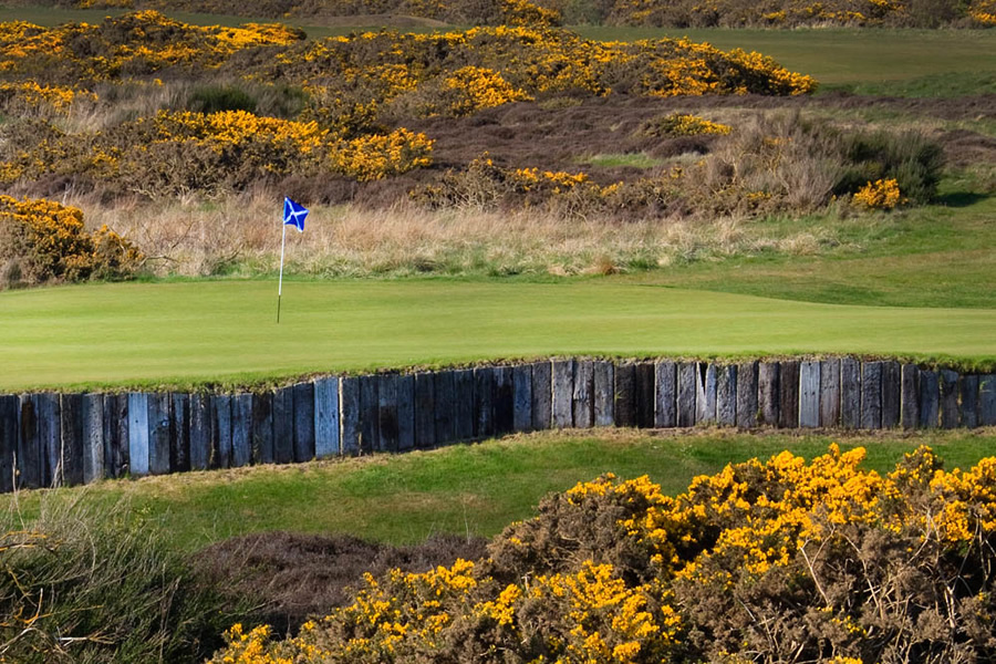 https://golftravelpeople.com/wp-content/uploads/2020/07/Kilmarnock-Golf-Club-Barassie-Links-1.jpg