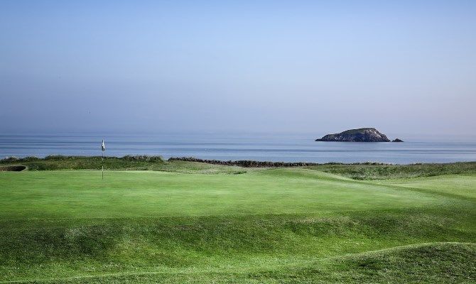 https://golftravelpeople.com/wp-content/uploads/2020/07/North-Berwick-Golf-Club-West-Links-3.jpg