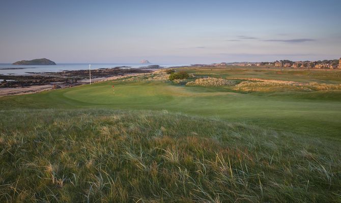 https://golftravelpeople.com/wp-content/uploads/2020/07/North-Berwick-Golf-Club-West-Links-8.jpg