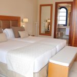 https://golftravelpeople.com/wp-content/uploads/2020/09/Hotel-Suite-Villa-Maria-Costa-Adeje-Tenerife-Bellavista-villa-4-150x150.jpg