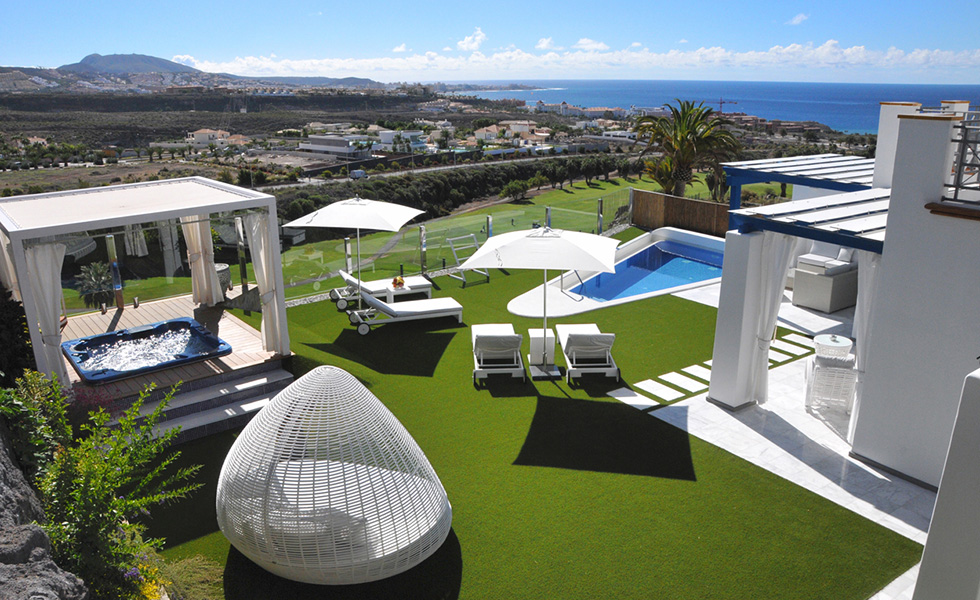 https://golftravelpeople.com/wp-content/uploads/2020/09/Hotel-Suite-Villa-Maria-Costa-Adeje-Tenerife-Bellavista-villa-5.jpg