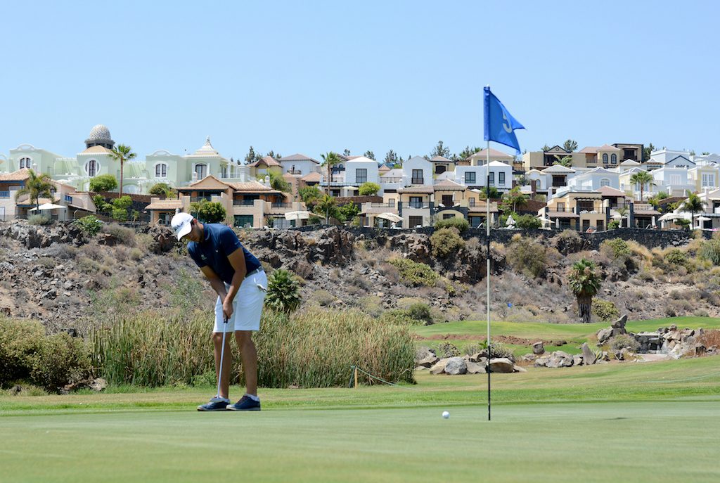 https://golftravelpeople.com/wp-content/uploads/2020/09/Hotel-Suite-Villa-Maria-Costa-Adeje-Tenerife-Los-Lagos-Golf-Course-1-1024x687.jpg