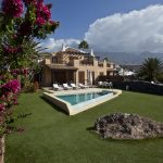 https://golftravelpeople.com/wp-content/uploads/2020/09/Hotel-Suite-Villa-Maria-Costa-Adeje-Tenerife-Swimming-Pools-2-150x150.jpg