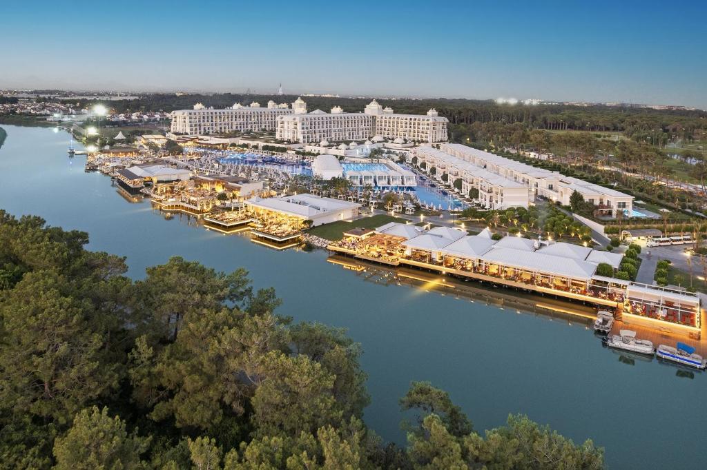 Titanic Deluxe Golf Belek 5*