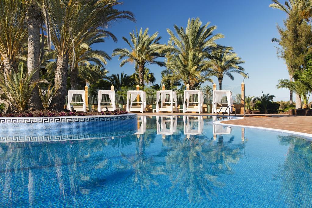 https://golftravelpeople.com/wp-content/uploads/2020/11/Elba-Palace-Golf-Vital-Hotel-Fuerteventura-Adults-Only-Swimming-Pools-Leisure-Facilities-6.jpg