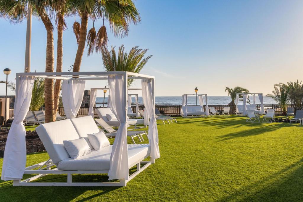 https://golftravelpeople.com/wp-content/uploads/2020/11/Elba-Sara-Beach-Golf-Resort-Fuerteventura-Swimming-Pools-and-Leisure-Facilities-6.jpg