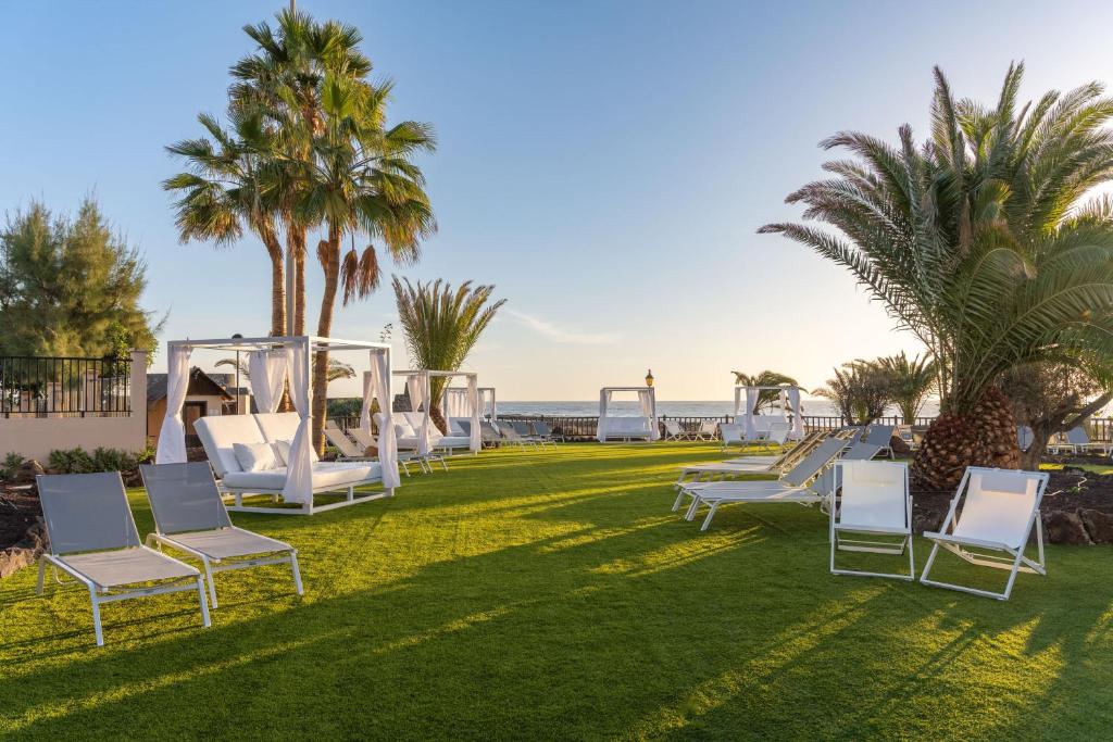 https://golftravelpeople.com/wp-content/uploads/2020/11/Elba-Sara-Beach-Golf-Resort-Fuerteventura-Swimming-Pools-and-Leisure-Facilities-8.jpg