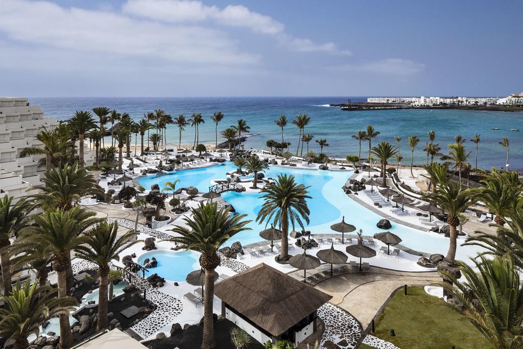 https://golftravelpeople.com/wp-content/uploads/2020/11/Melia-Salinas-Hotel-Lanzarote-Swimming-Pools-5.jpg