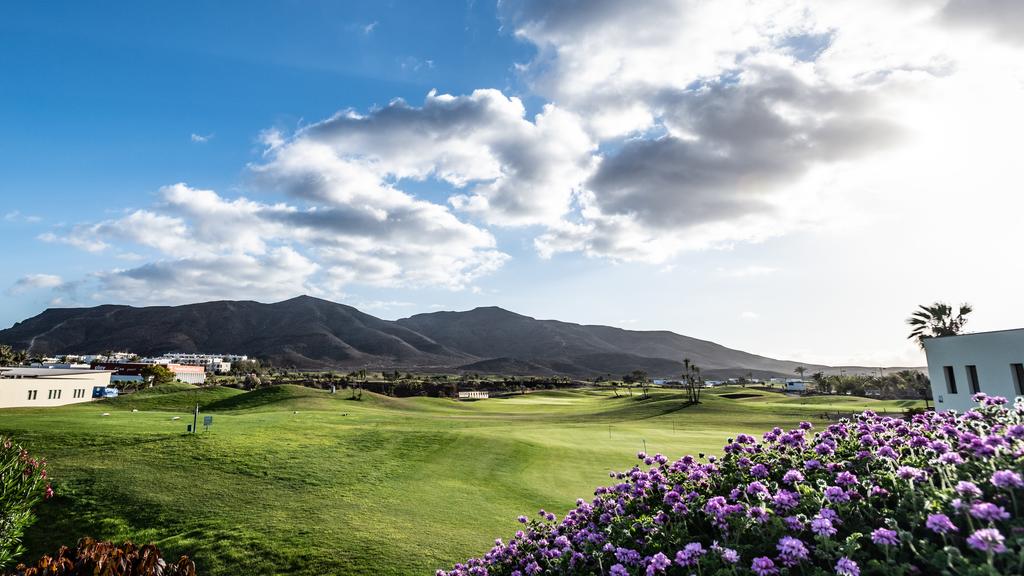 https://golftravelpeople.com/wp-content/uploads/2020/11/Playitas-Resort-Aparthotel-Fuerteventura-Sports-Leisure-Facilities-1-1.jpg