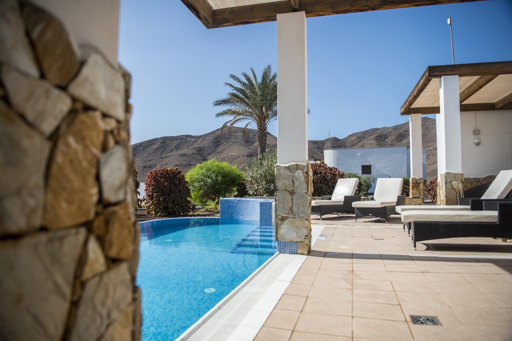 https://golftravelpeople.com/wp-content/uploads/2020/11/Playitas-Resort-Villas-Fuerteventura-13-1.jpg