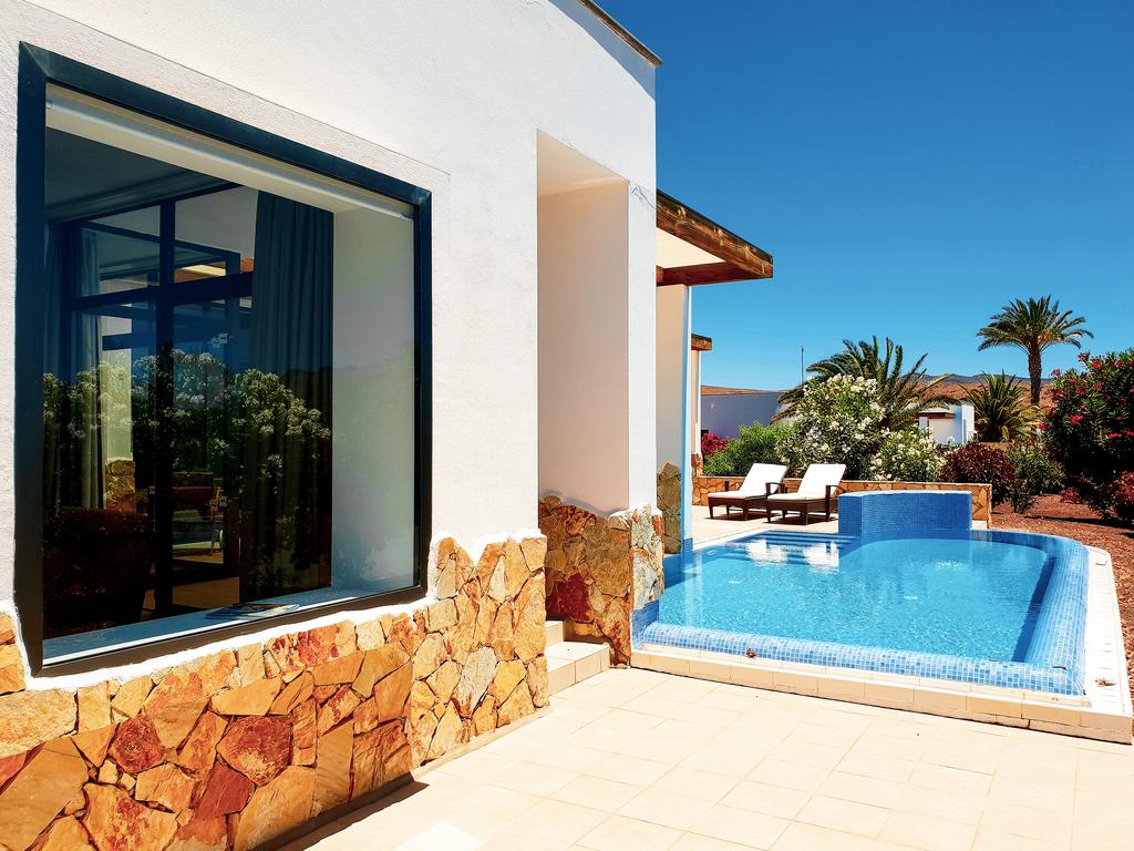https://golftravelpeople.com/wp-content/uploads/2020/11/Playitas-Resort-Villas-Fuerteventura-16-1.jpg