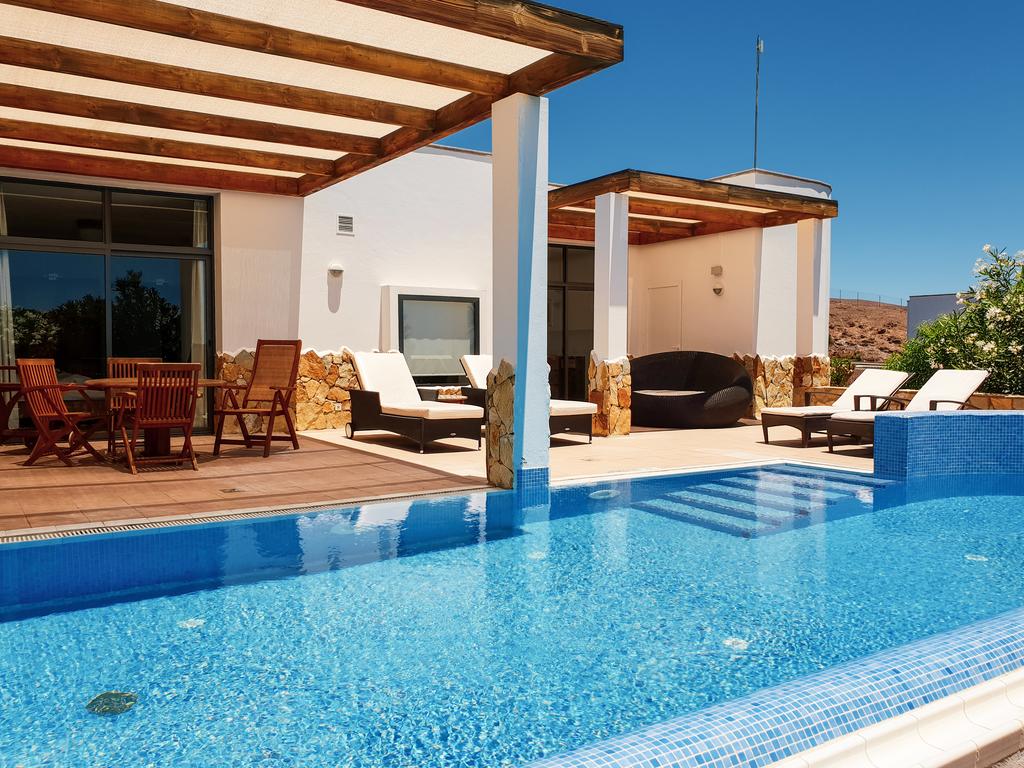 https://golftravelpeople.com/wp-content/uploads/2020/11/Playitas-Resort-Villas-Fuerteventura-20-1.jpg
