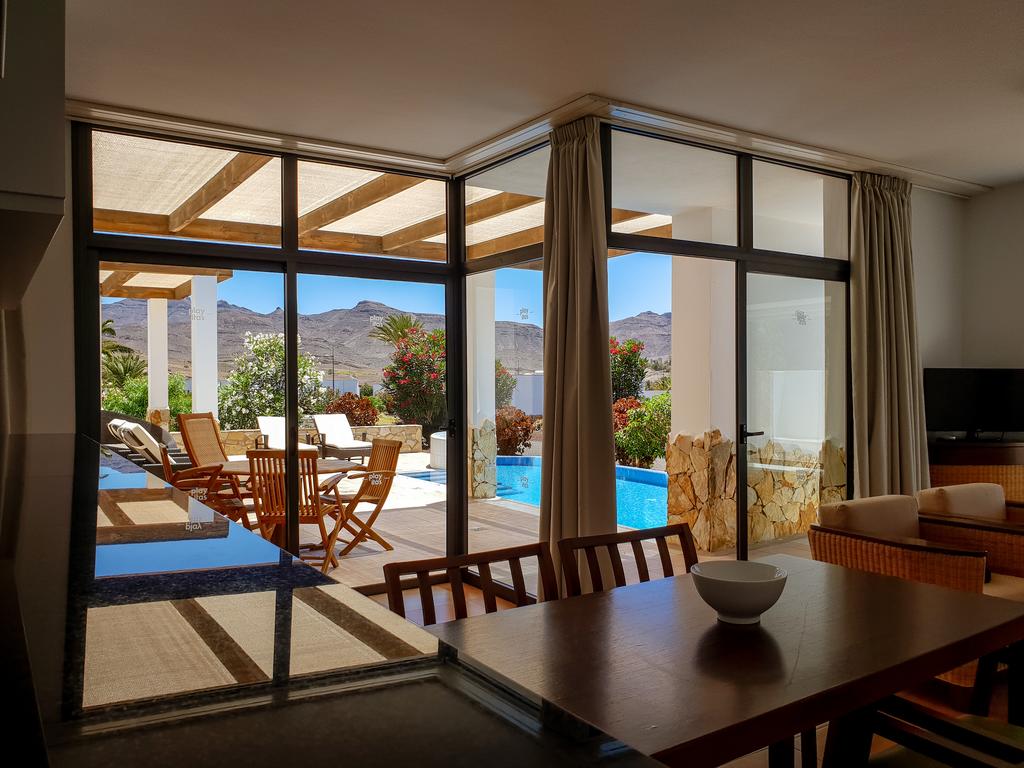 https://golftravelpeople.com/wp-content/uploads/2020/11/Playitas-Resort-Villas-Fuerteventura-27-1.jpg