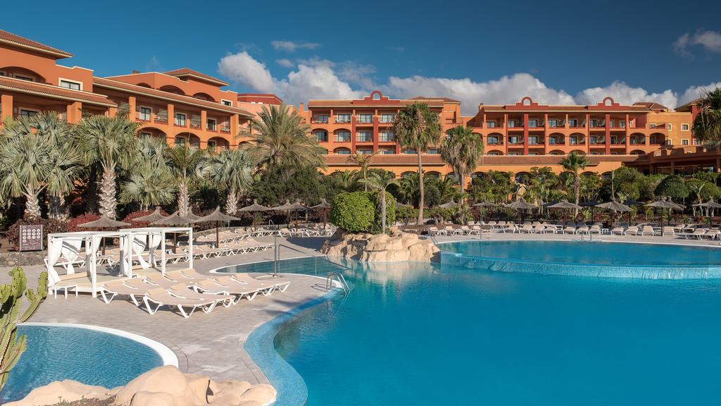 https://golftravelpeople.com/wp-content/uploads/2020/11/Sheraton-Fuerteventura-Golf-Spa-Resort-Swimming-Pools-Leisure-Facilities-7.jpg