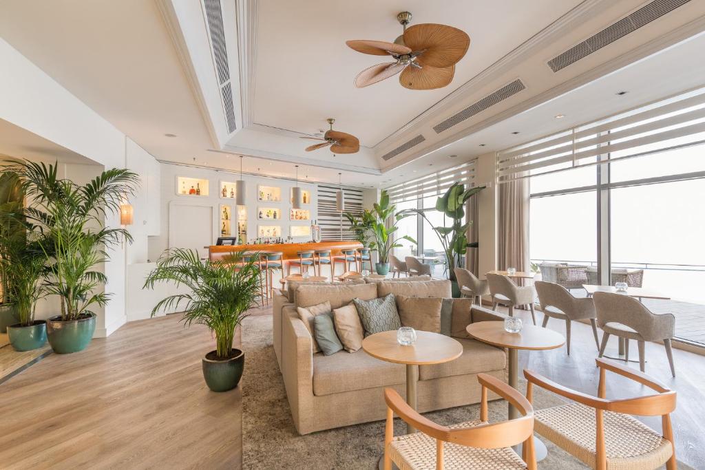 Sesimbra Oceanfront Hotel 4*