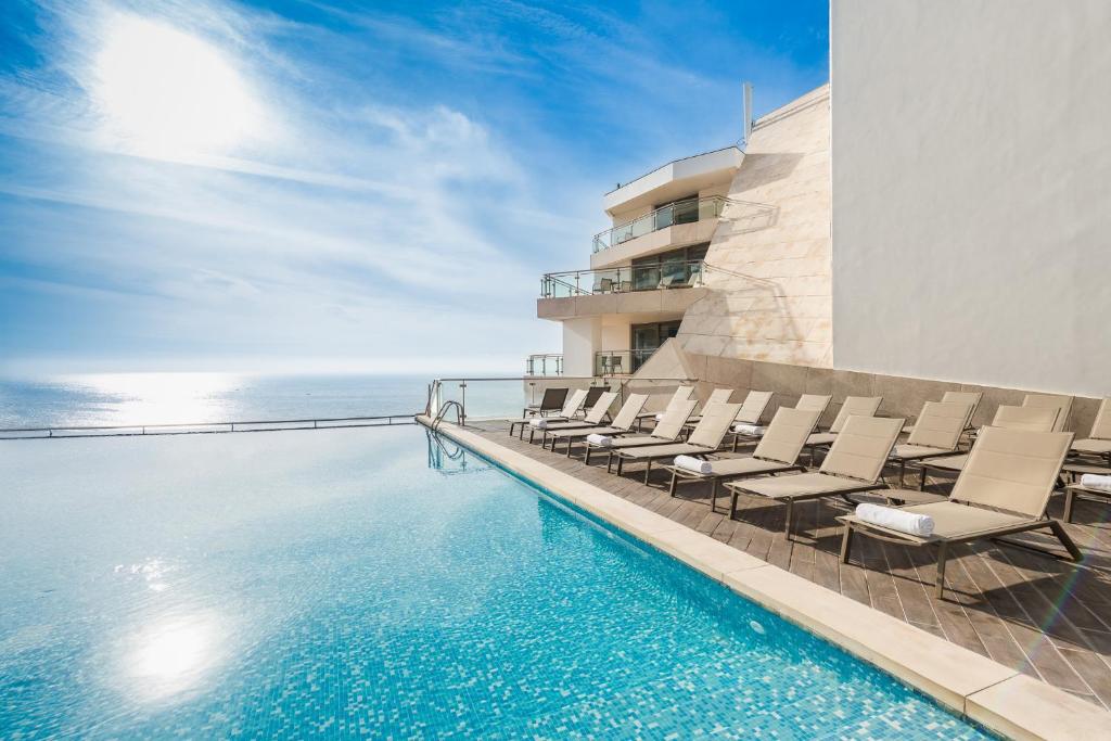 Sesimbra Oceanfront Hotel 4*