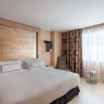 https://golftravelpeople.com/wp-content/uploads/2021/07/Hotel-Melia-Seville-Seville-Bedrooms-3-150x150.jpg
