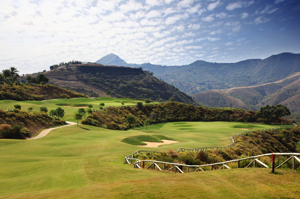 https://golftravelpeople.com/wp-content/uploads/2022/12/La-Zagaleta-Golf-Club-New-Course-Malaga-Spain-14.jpg