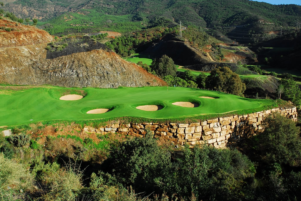 https://golftravelpeople.com/wp-content/uploads/2022/12/La-Zagaleta-Golf-Club-New-Course-Malaga-Spain-17.jpg
