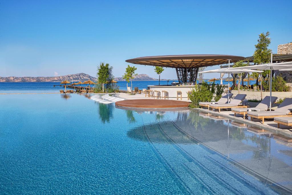 https://golftravelpeople.com/wp-content/uploads/2023/02/W-Costa-Navarino-Greece-Swimming-Pools-Leisure-Facilities-1.jpg