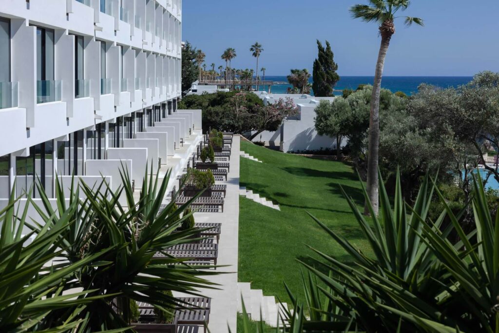 https://golftravelpeople.com/wp-content/uploads/2023/07/Almyra-Hotel-Paphos-Cyprus-4-1024x683.jpg