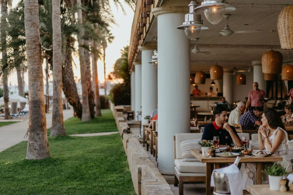 https://golftravelpeople.com/wp-content/uploads/2023/07/Annabelle-Hotel-Paphos-Cyprus-Restaurants-and-Bars-2-1024x683.jpg
