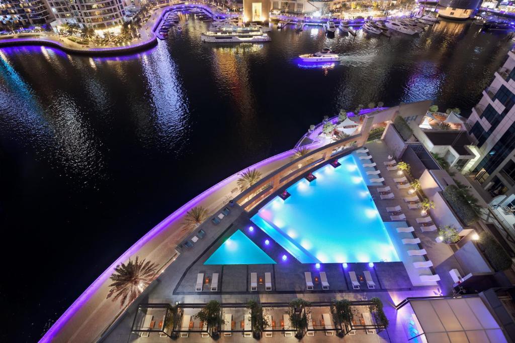 https://golftravelpeople.com/wp-content/uploads/2023/07/Dubai-Intercontinental-Hotel-Dubai-Marina-16.jpg