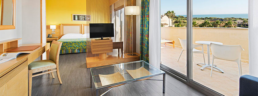 https://golftravelpeople.com/wp-content/uploads/2023/07/Elba-Costa-Ballena-Beach-and-Thalasso-Resort-Bedrooms-and-Suites-8.jpg