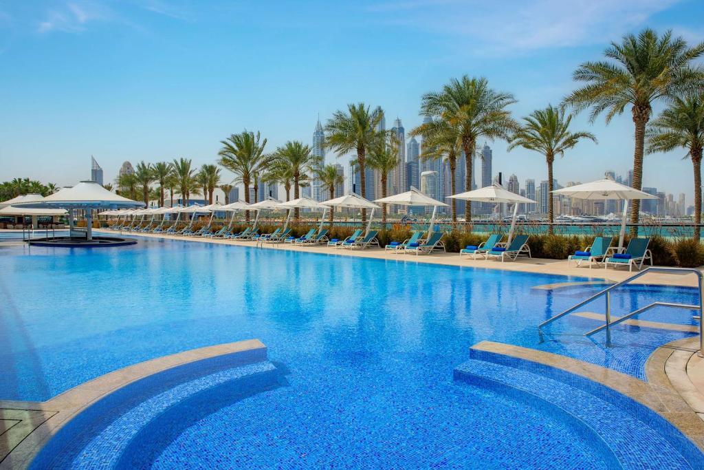 https://golftravelpeople.com/wp-content/uploads/2023/07/Hilton-Dubai-Palm-Jumeirah-16.jpg