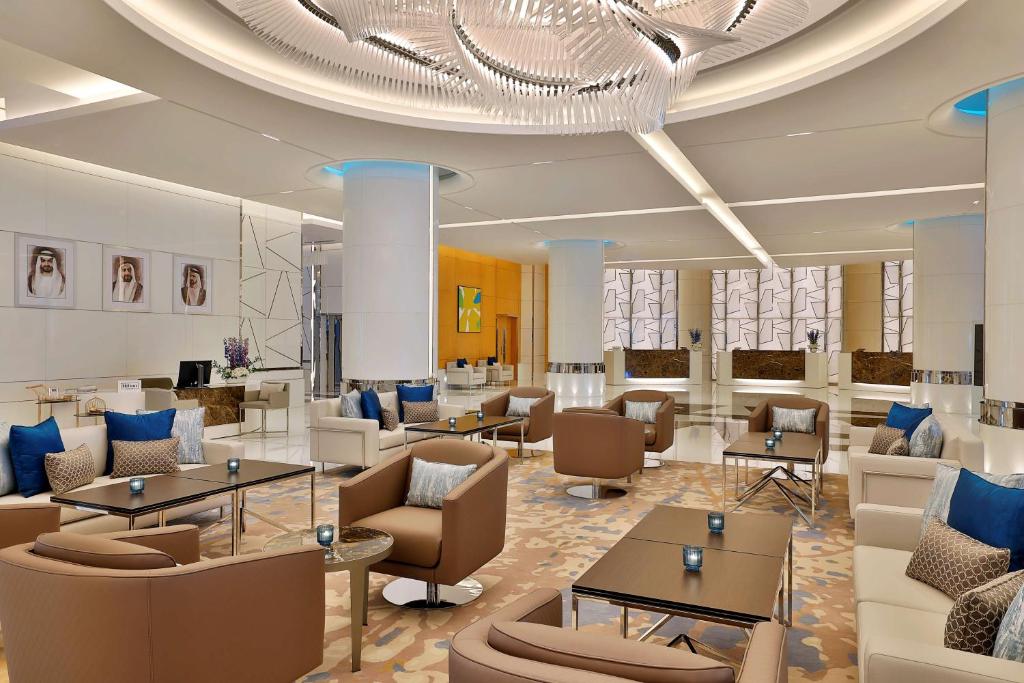 https://golftravelpeople.com/wp-content/uploads/2023/07/Hilton-Dubai-Palm-Jumeirah-2.jpg