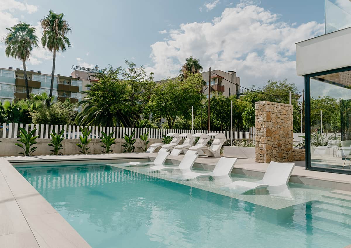 Instants Boutique Hotel 4*