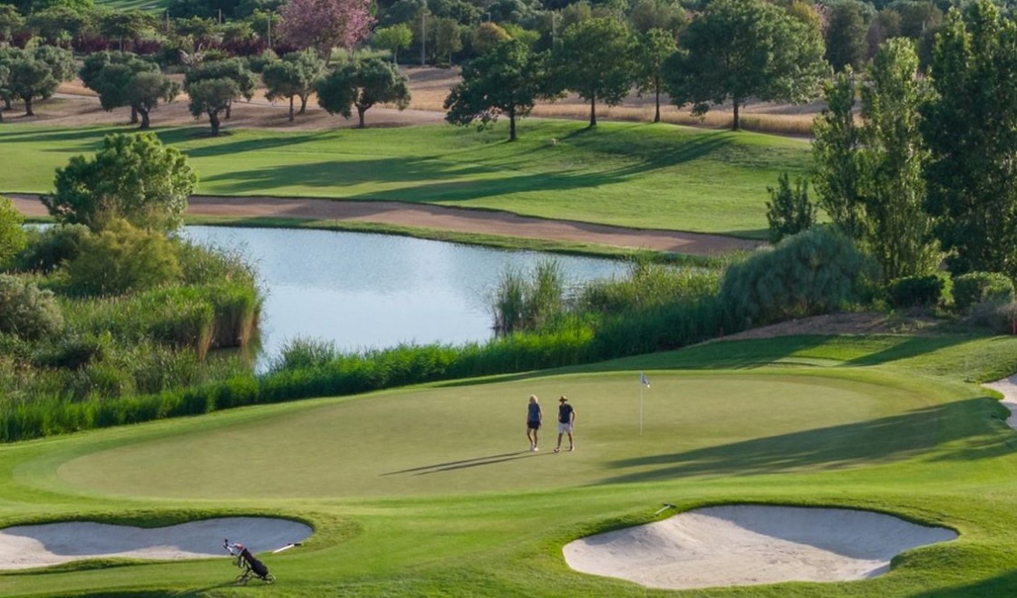 Infinitum Golf-Lakes Course