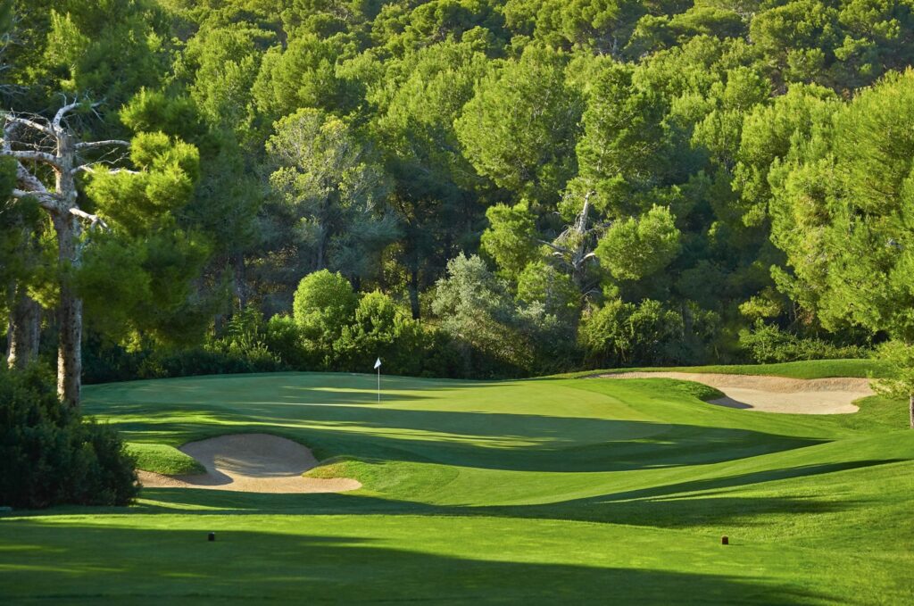 https://golftravelpeople.com/wp-content/uploads/2023/07/Infinitum-Hills-Golf-Course-Costa-Daurada-11-1024x679.jpg