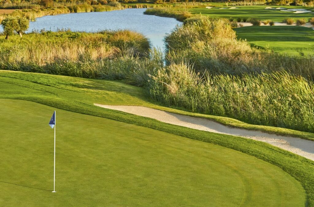 Infinitum Golf-Lakes Course