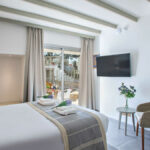 https://golftravelpeople.com/wp-content/uploads/2023/07/Leonardo-Plaza-Cypria-Maris-Beach-Paphos-Cyprus-Bedrooms-and-Suites-4-150x150.jpg