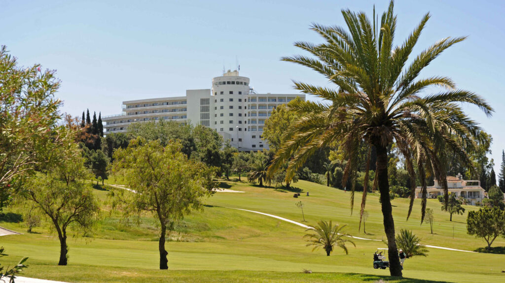 https://golftravelpeople.com/wp-content/uploads/2023/07/TRH-Paraiso-Beach-Golf-Hotel-Estepona-3-1-1024x575.jpg