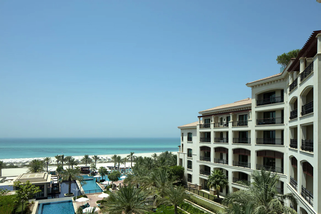 https://golftravelpeople.com/wp-content/uploads/2023/07/The-St.-Regis-Saadiyat-Island-Resort-Abu-Dhabi-27.jpg