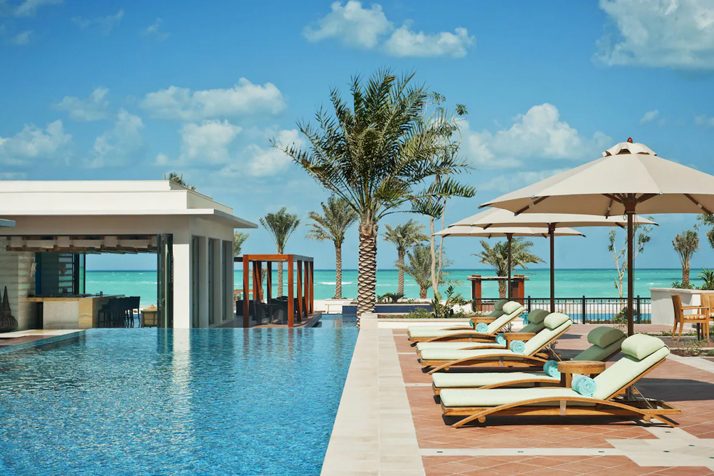 https://golftravelpeople.com/wp-content/uploads/2023/07/The-St.-Regis-Saadiyat-Island-Resort-Abu-Dhabi-7.jpg
