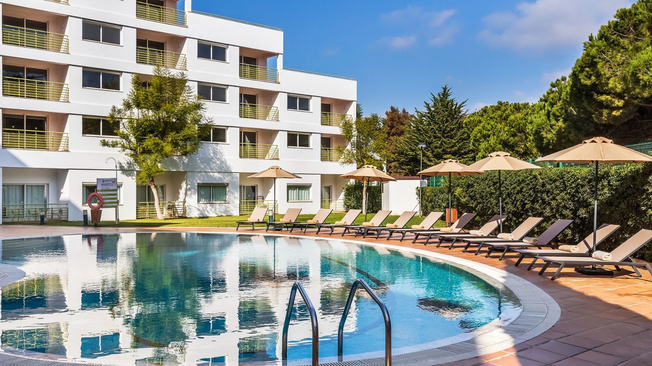 The Patio Suite Hotel 4*