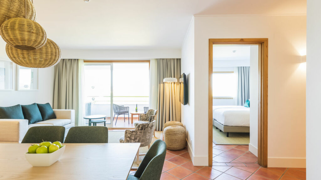 https://golftravelpeople.com/wp-content/uploads/2024/04/Patio-Suite-Hotel-Albufeira-Algarve-Portugal-Bedrooms-Apartments-Suites-23-1024x576.jpg