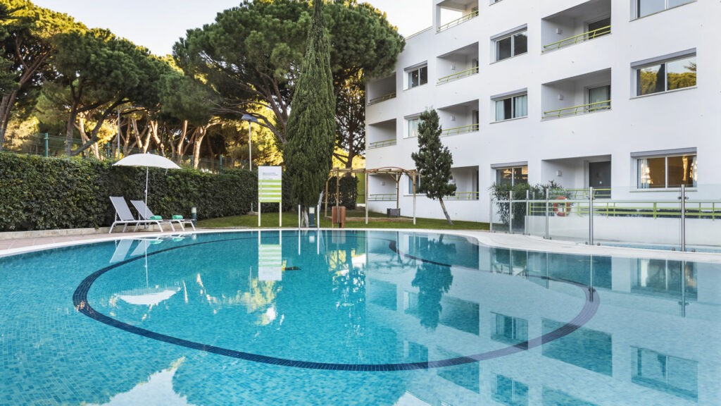 https://golftravelpeople.com/wp-content/uploads/2024/04/Patio-Suite-Hotel-Albufeira-Algarve-Portugal-Swimming-Pools-Leisure-Facilities-3-1024x576.jpg