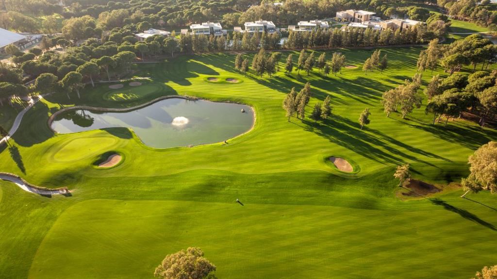 https://golftravelpeople.com/wp-content/uploads/2024/09/Kaya-Belek-Hotel-Kaya-Palazzo-Golf-Club-3.jpg