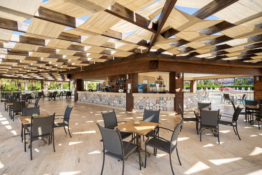 https://golftravelpeople.com/wp-content/uploads/2024/09/Kaya-Belek-Hotel-Restaurants-and-Bars-2.jpg